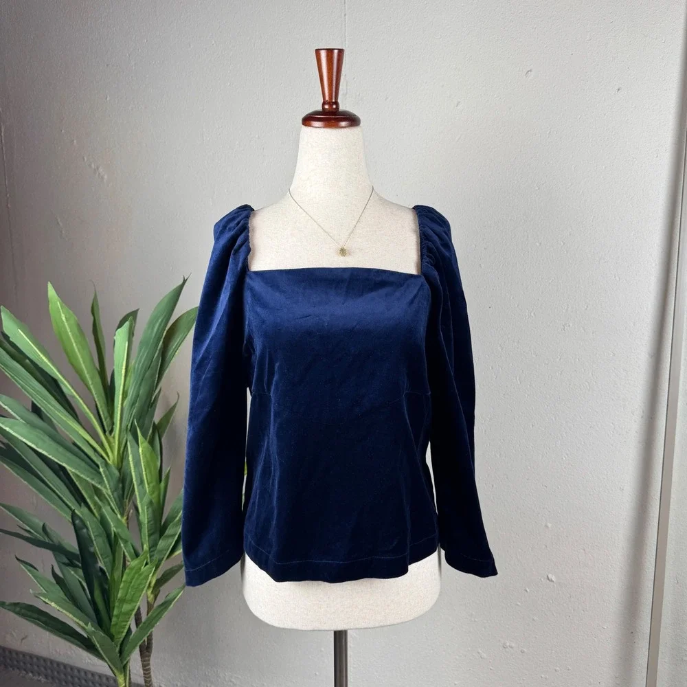 Romantic Dark Academia Feminine Banana Republic Velvet Top Womens M Navy NWT